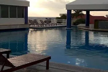 Sol Y Mar Condo Κανκούν 3*,